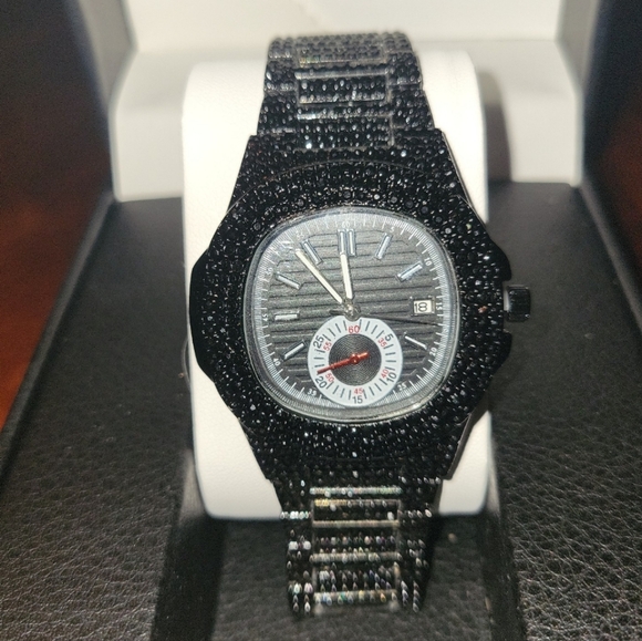 Mens Iced Luxury Fully Covered Black Simulated Diamonds Quartz Movement Watch - Picture 11 of 11